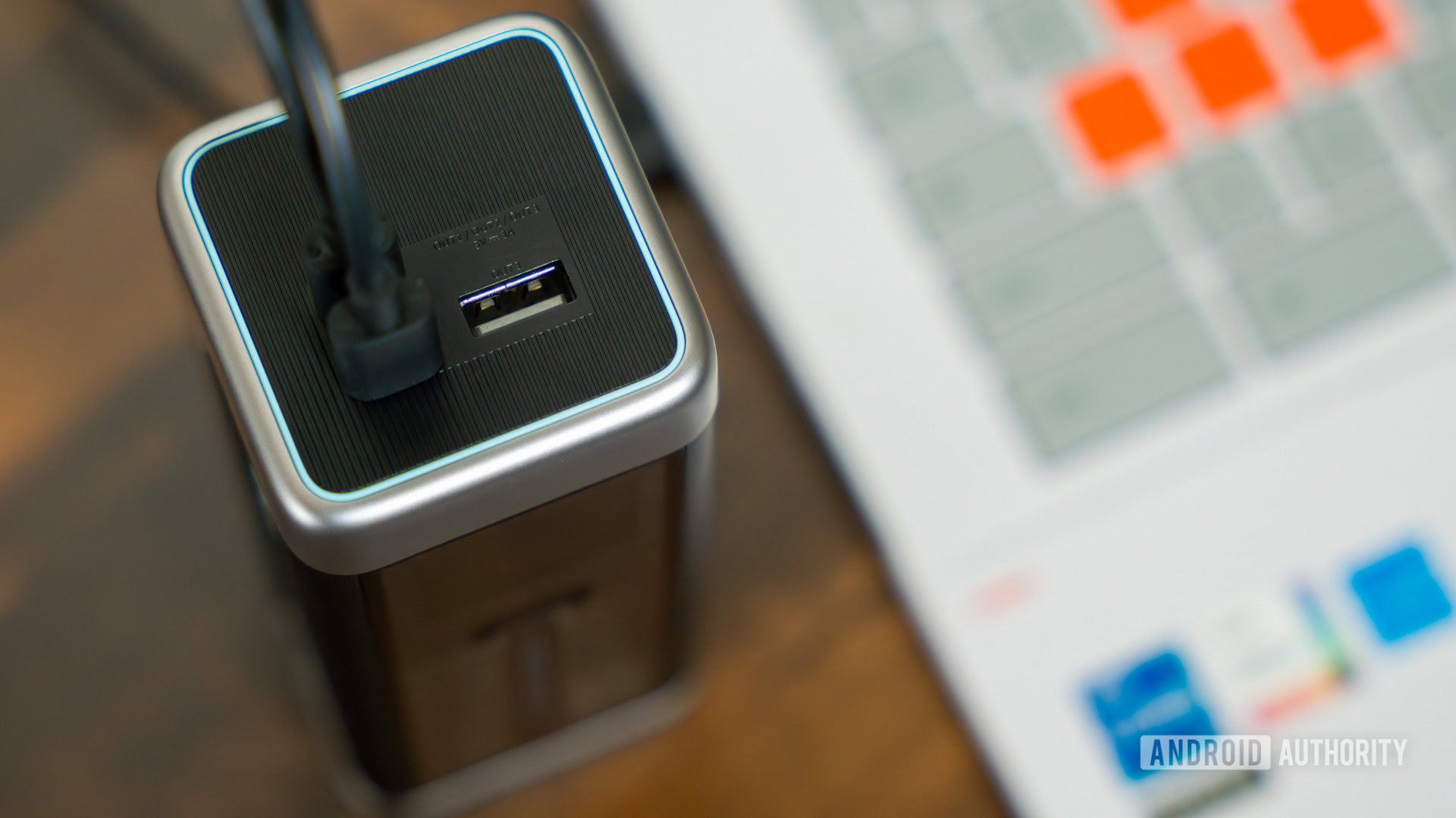 CUKTECH 20 Power Bank on table with other devices (3)