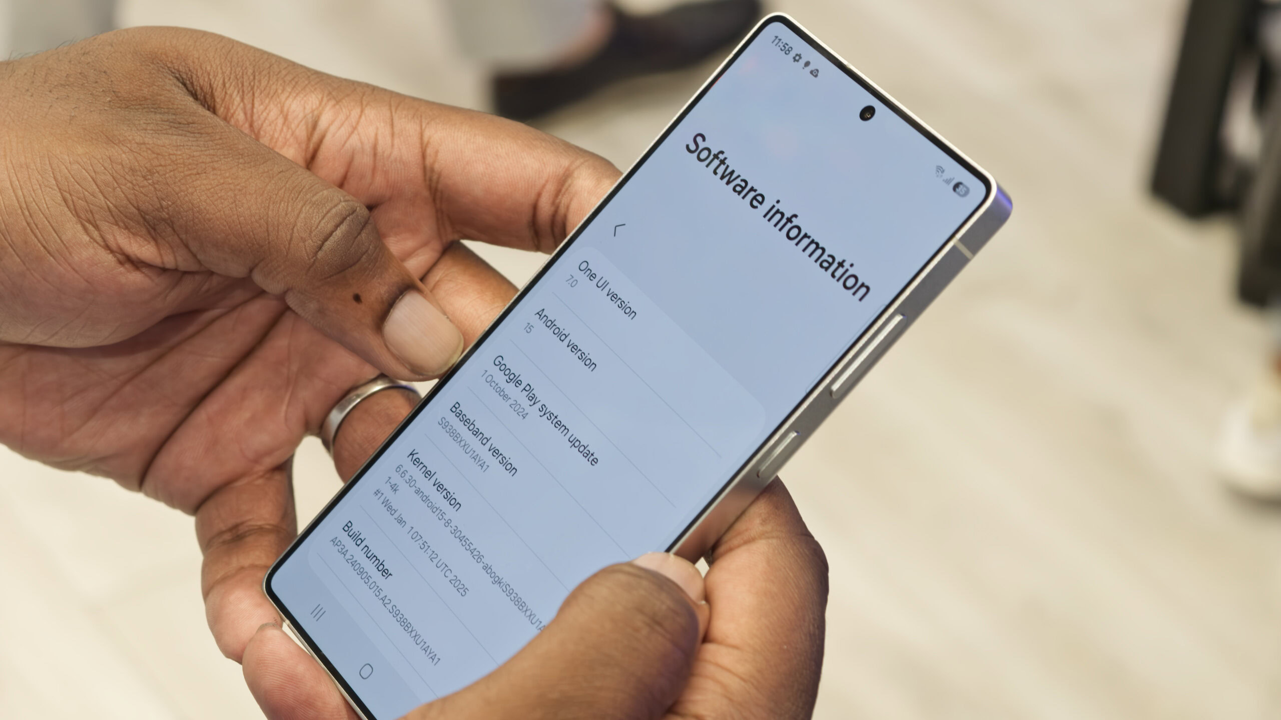 Samsung Galaxy S25 Ultra software screen