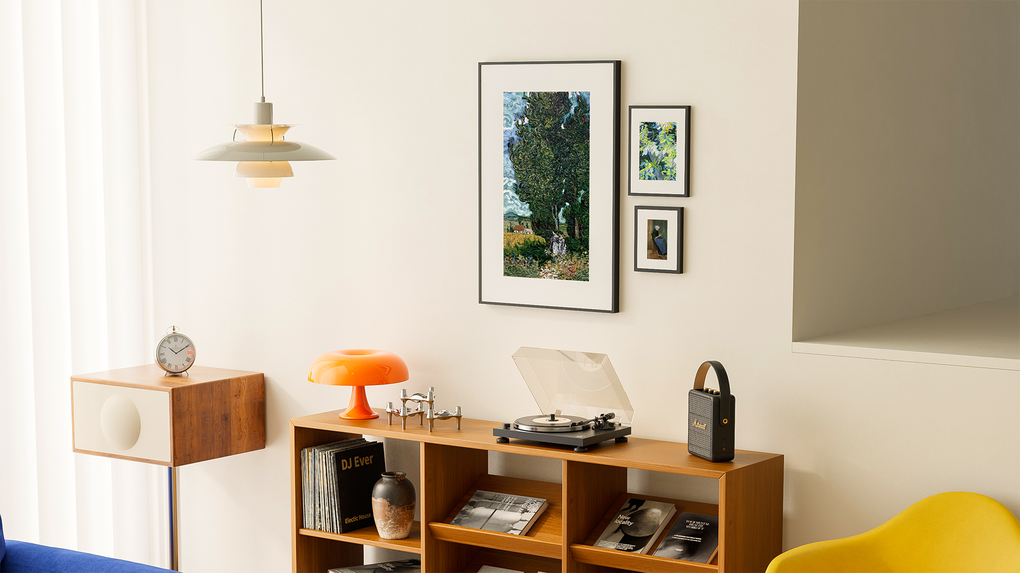 SwitchBot AI photo frame