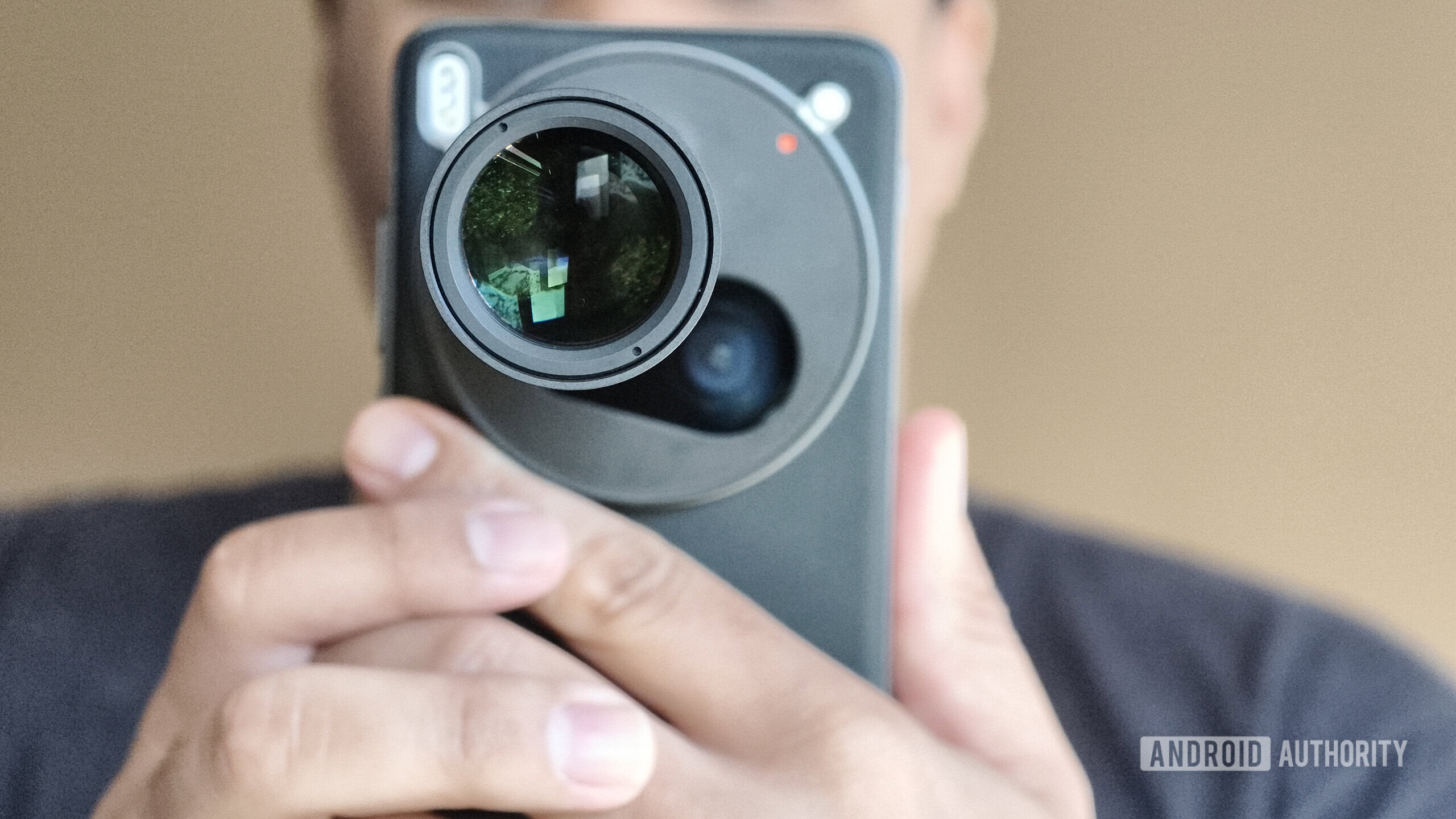 vivo X200 Ultra with lens back view