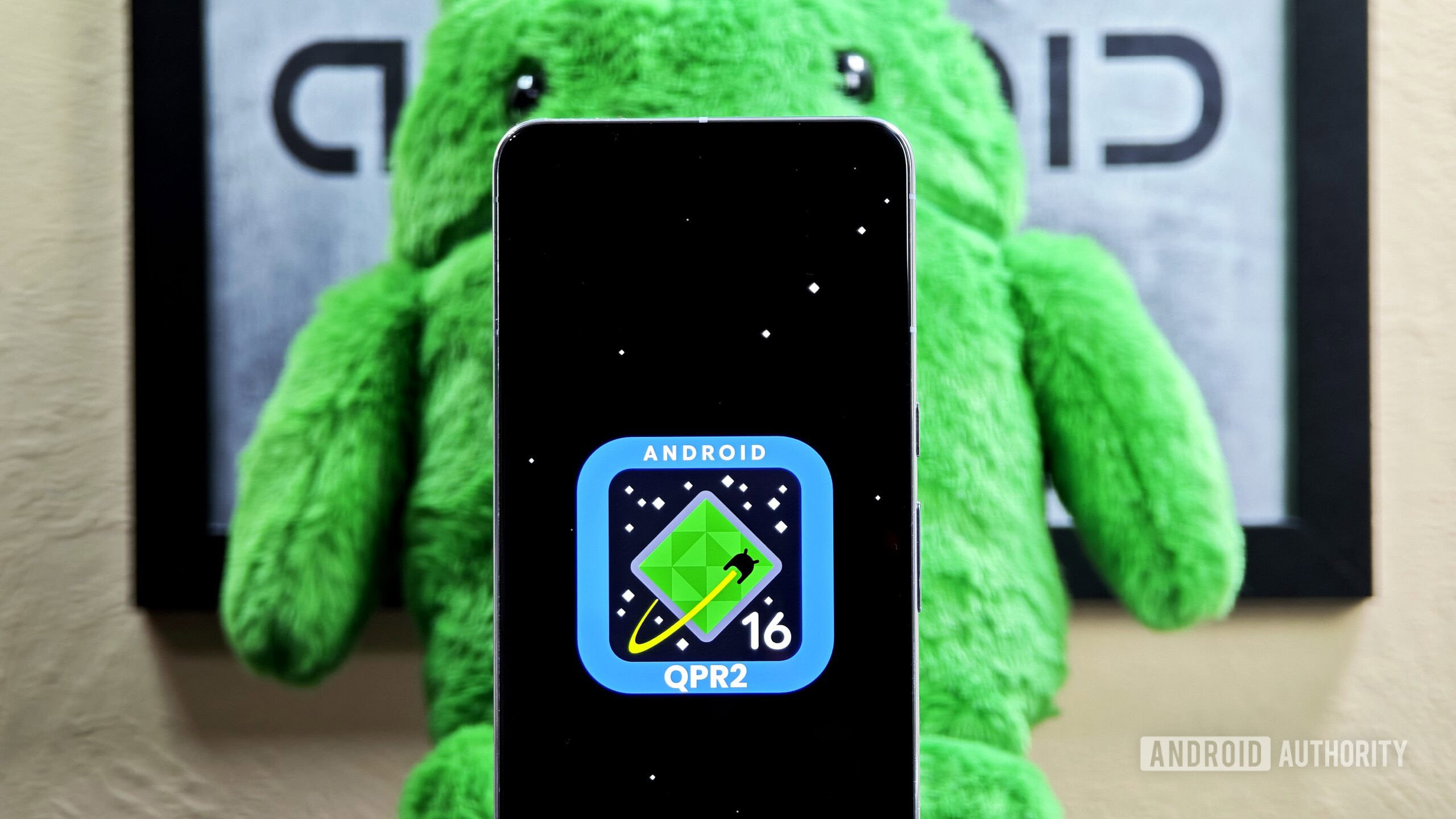 Android 16 QPR2 hero image 2