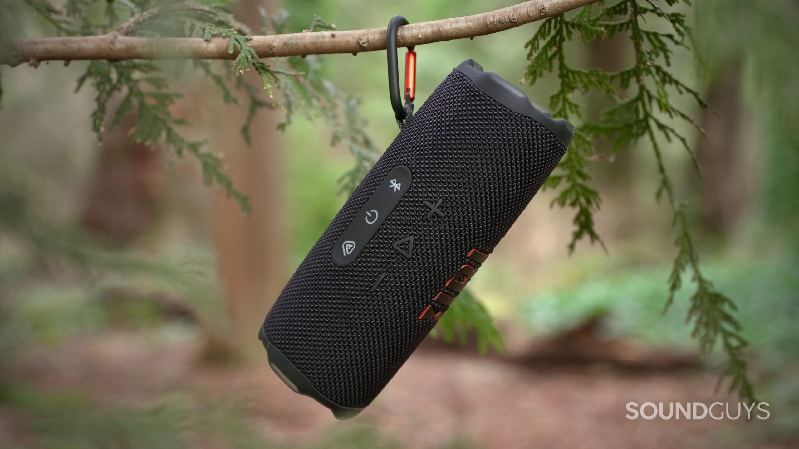JBL Flip 7 is one of our tech gift ideas under $100