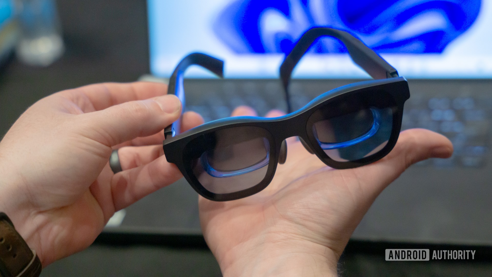 Xreal Air 2 Ultra AR glasses (4)