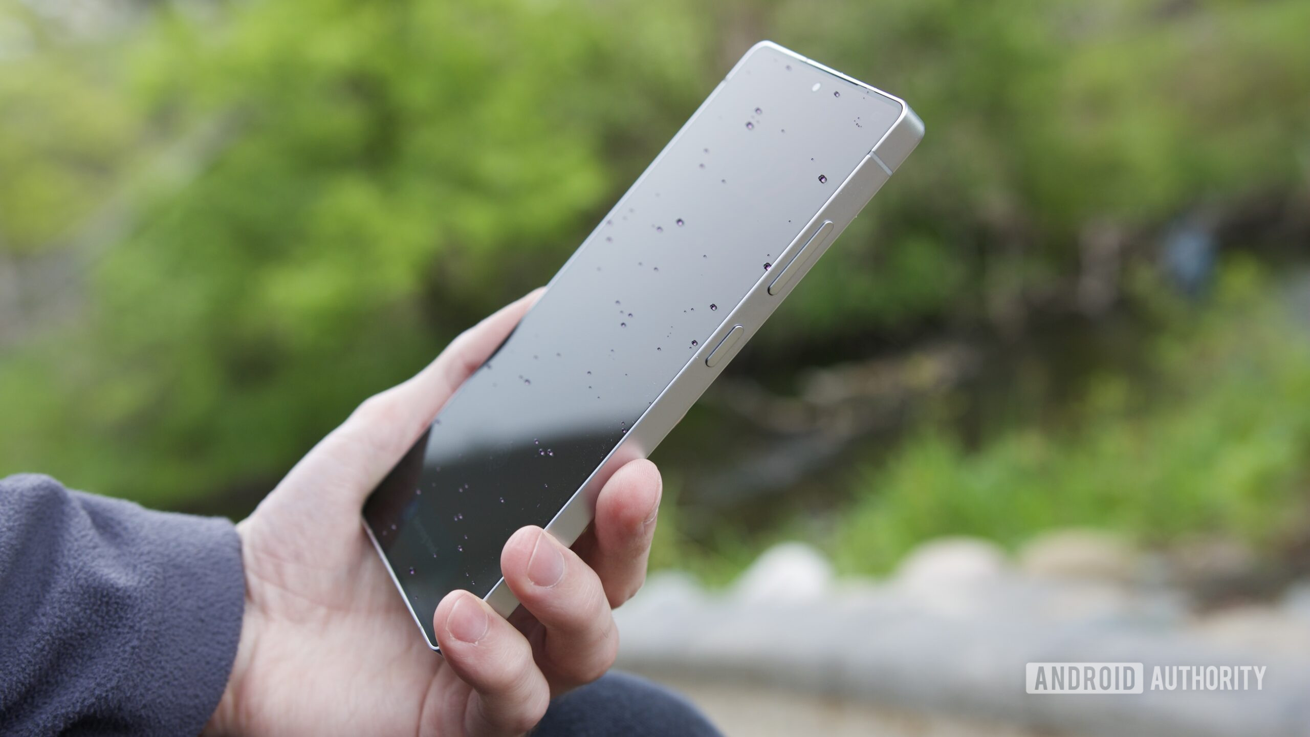 A side view of someone holding the Samsung Galaxy S25 Ultra.