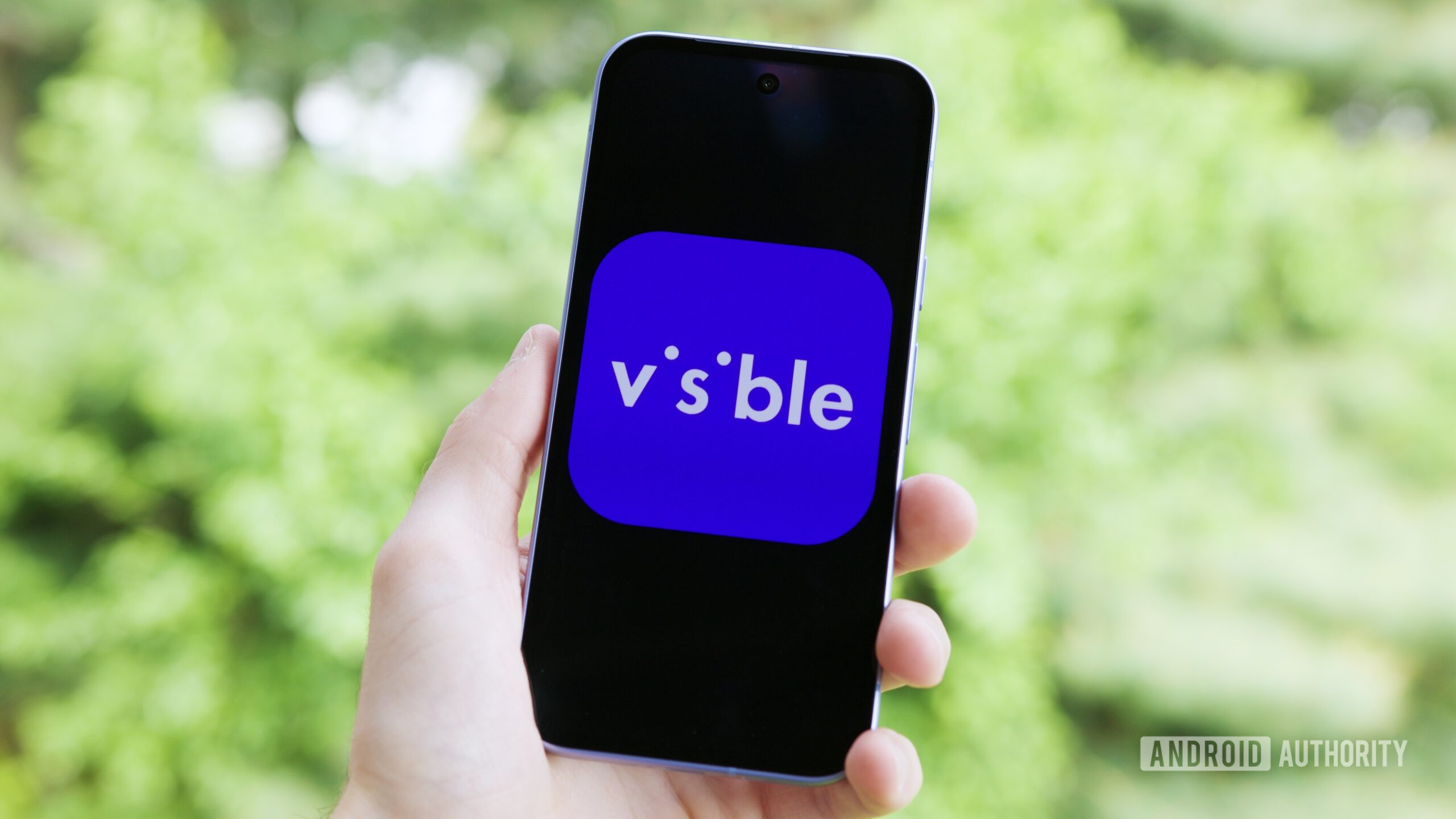 The Visible logo on an Android phone.