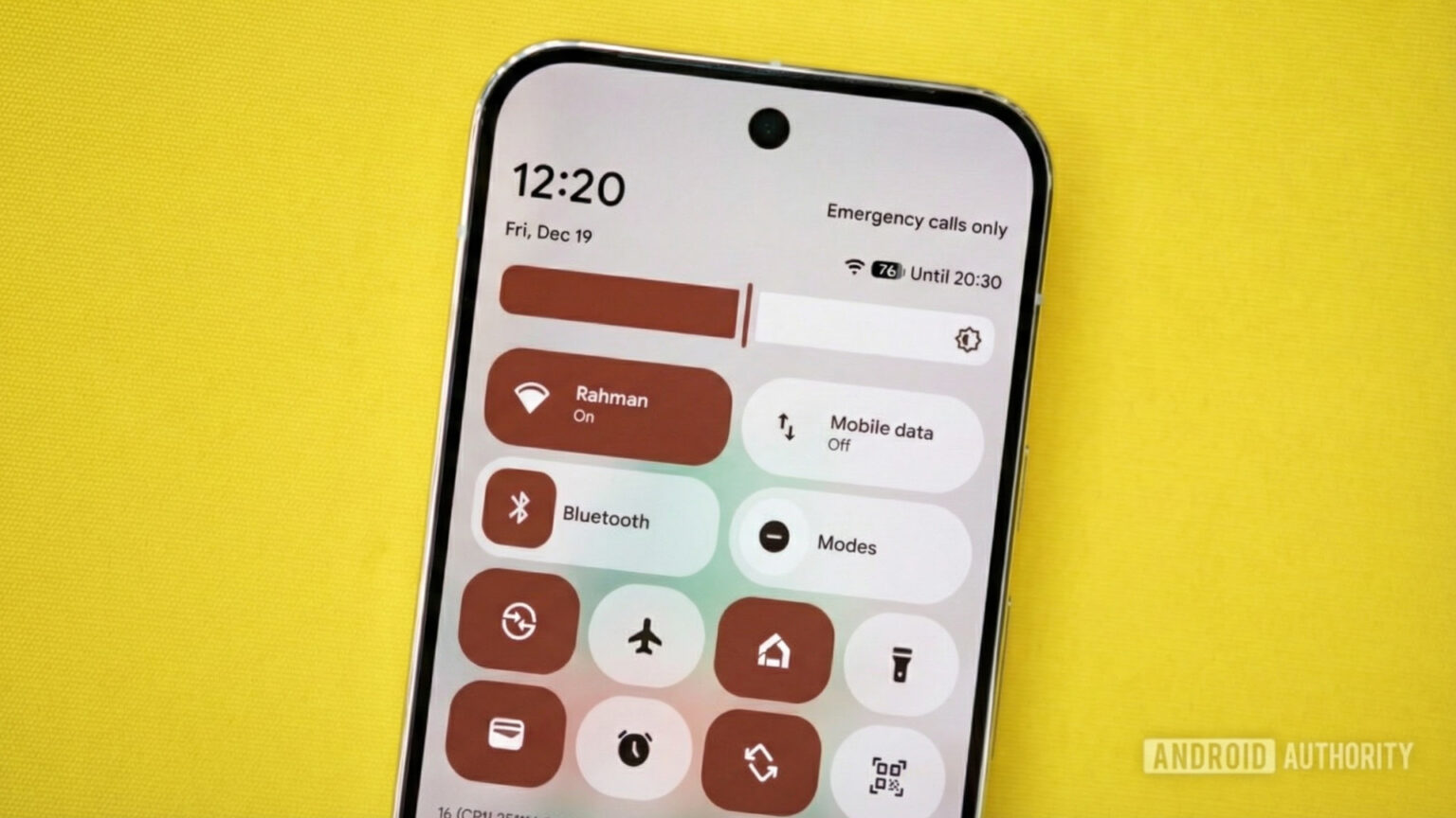 Image of a Pixel phone with WiFi and mobile data tiles