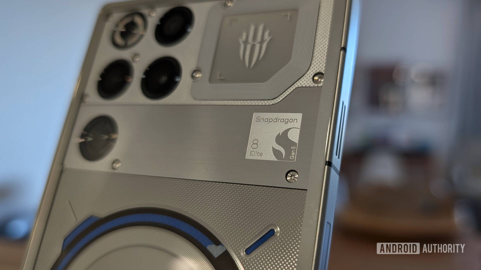 REDMAGIC 11 Pro Snapdragon 8 elite Gen 5 closeup