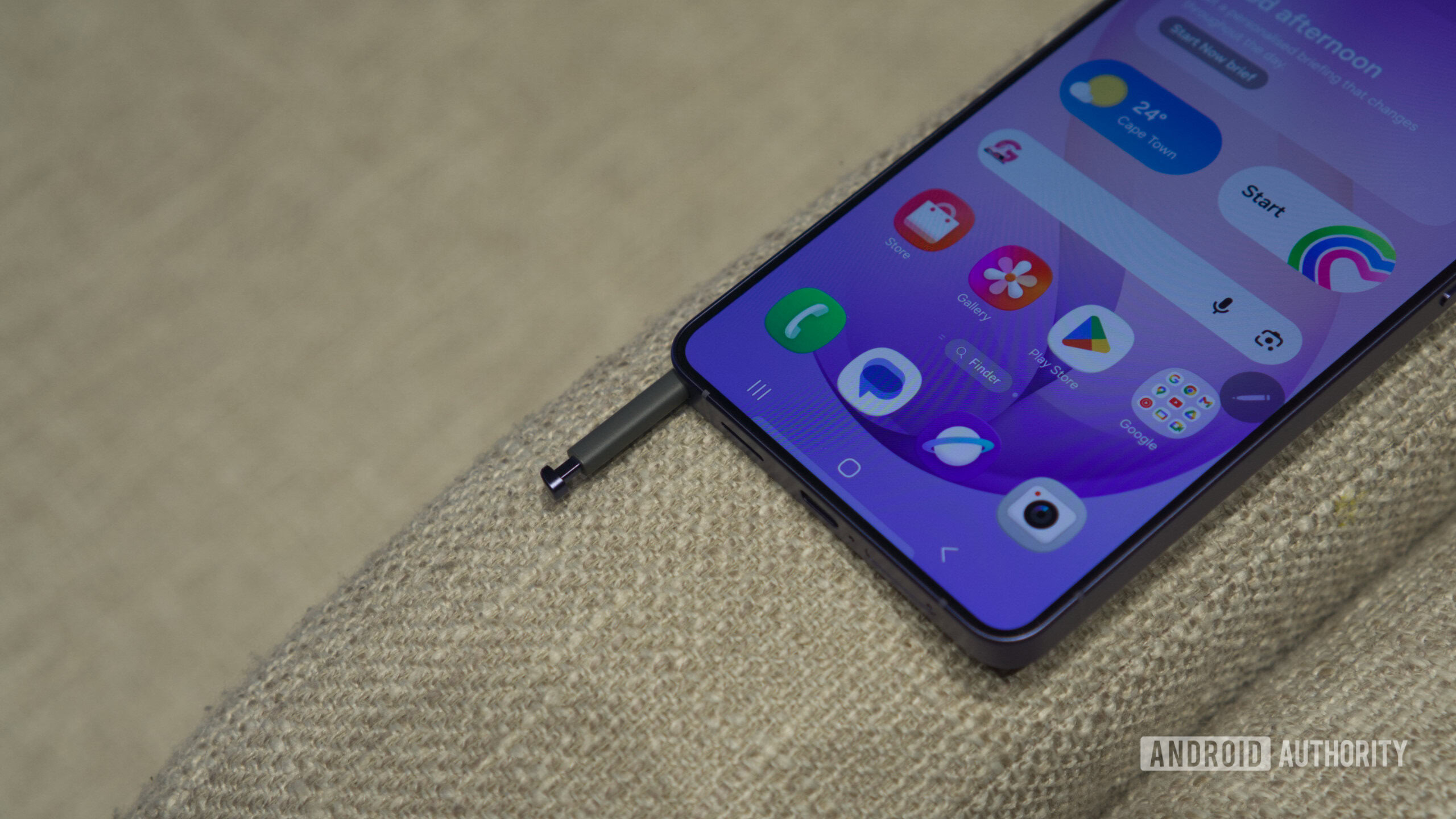 Samsung Galaxy S26 Ultra with S Pen