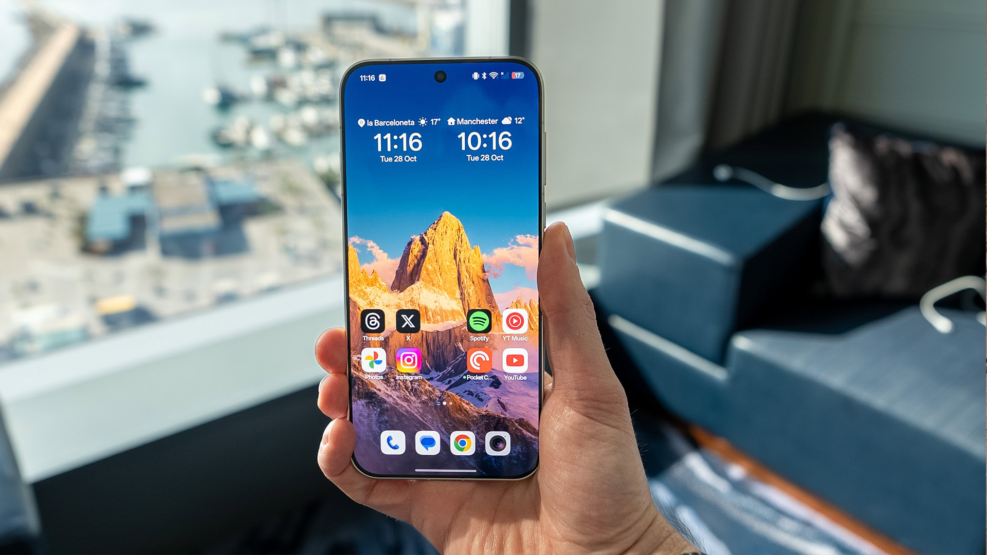 OPPO Find X9 Pro screen